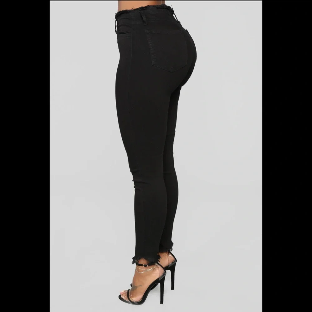 đź–¤New Black Jeansđź–¤ - Picture 3 of 6